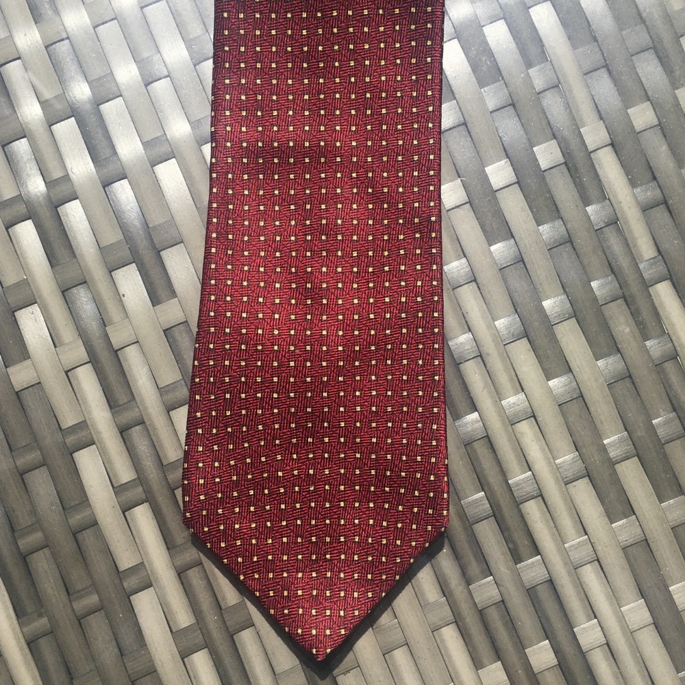 3/$25 Van Heusen Maroon Silk Tie